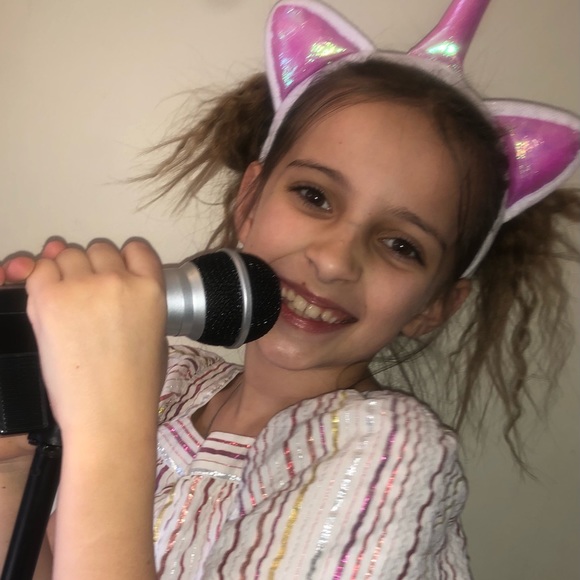 Meet your Posher, Dee 💗 - Picture 6 of 8